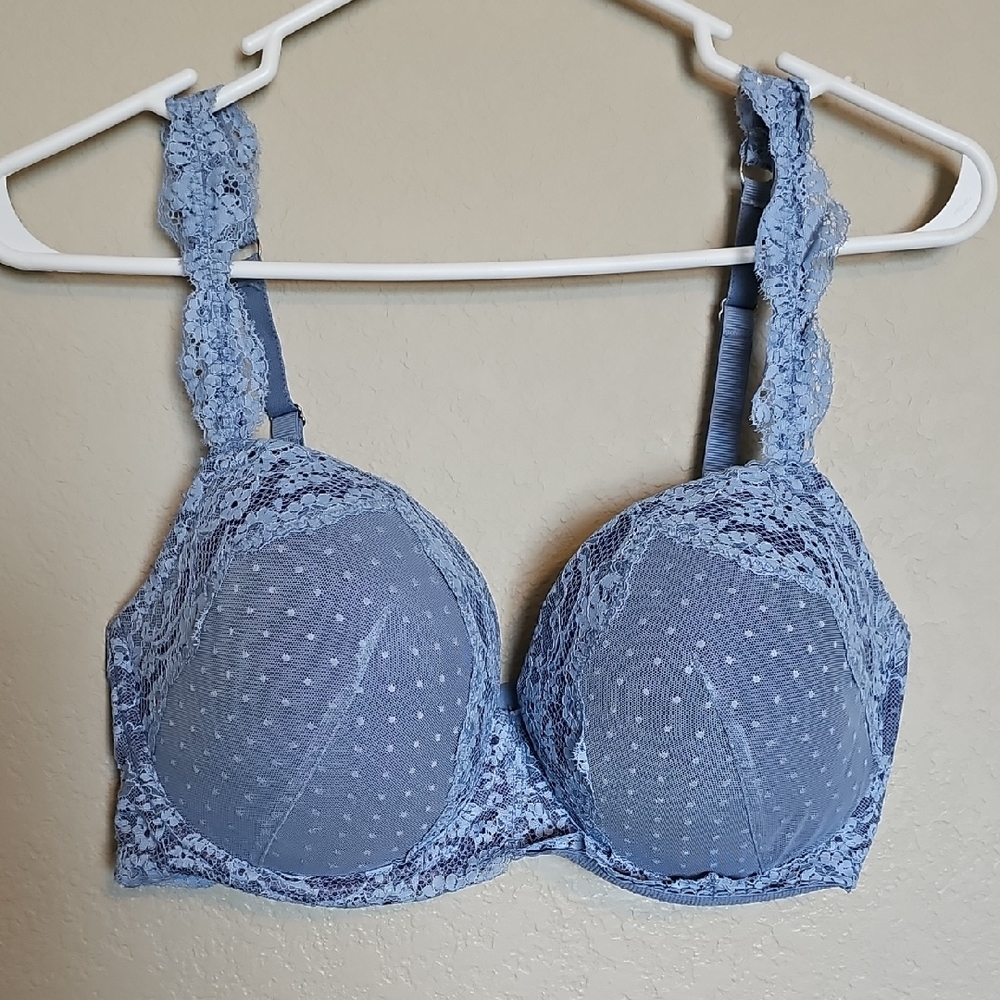 Victoria's Secret Blue Lace Bra with Underwire Support